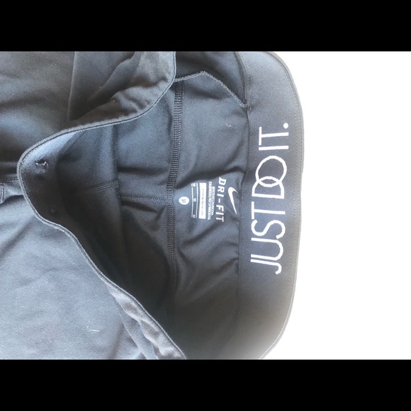 Nike capri workout pants - Picture 2 of 2